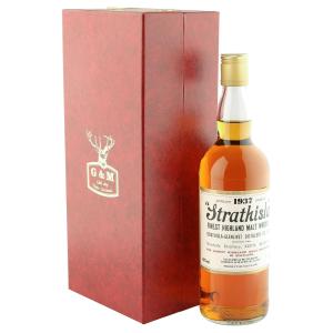 Strathisla 1937 Gordon MacPhail Bottling with Presentation Case