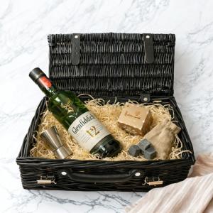 Glenfiddich 12 Year Old Single Malt Scotch Whisky Gift Hamper 70cl 40 ABV with Sea Salt Caramel Chocolates Silver Jigger Whisky Stones Luxury Whisky Gift Set UK